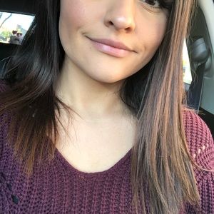 Meet your Posher, Emily